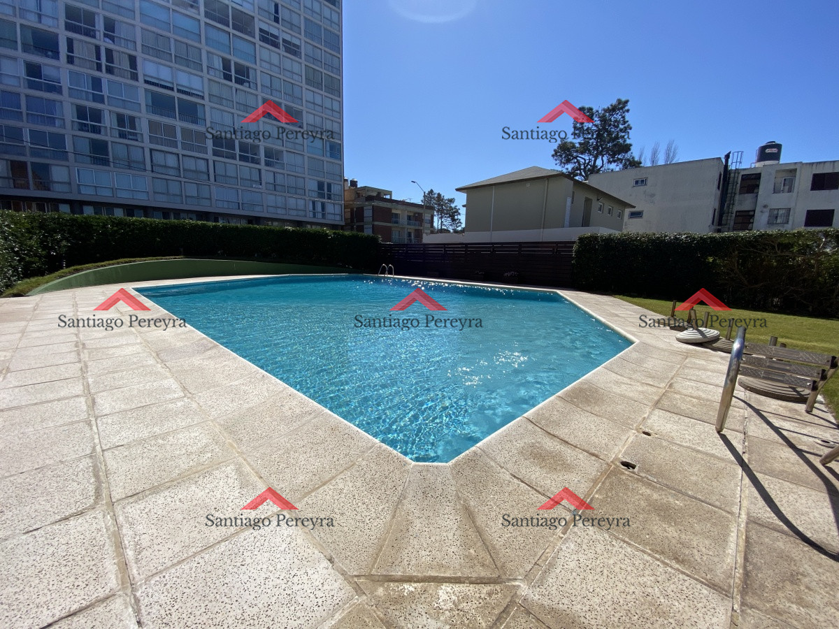 Apartamento ID.17245 - Apartamento en Mansa, 3 dormitorios y parrillero