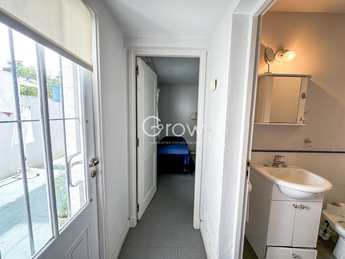 Casa ID.1744 - Residencia en Rincón del Indio, 5 dormitorios más dependencia