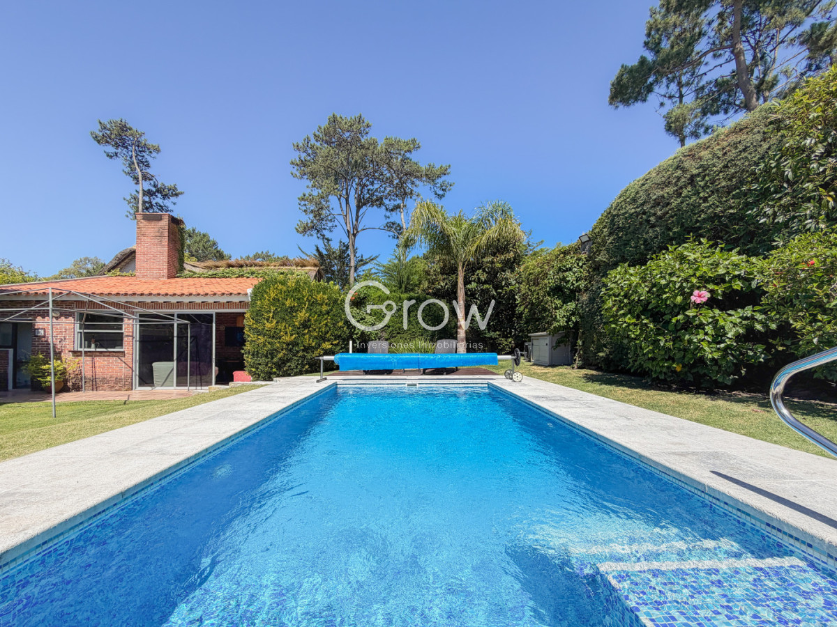 Casa ID.3290 - Casa en Pinares, 4 dormitorios y piscina climatizada