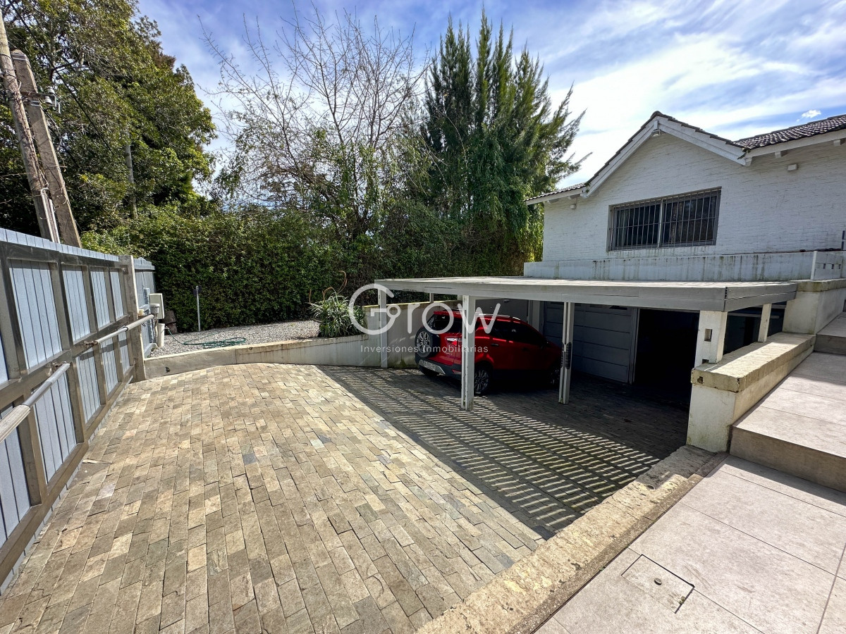 Casa ID.1744 - Residencia en Rincón del Indio, 5 dormitorios más dependencia