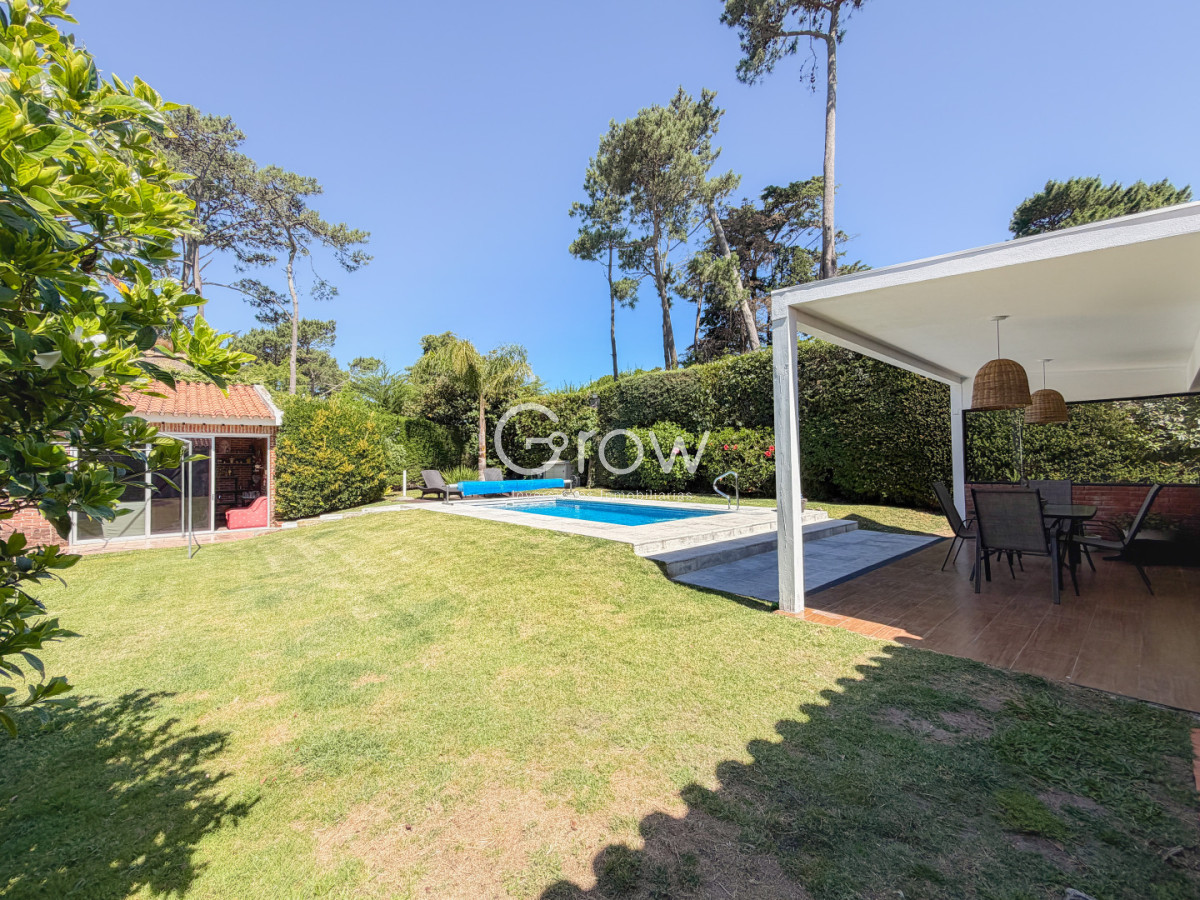 Casa ID.3290 - Casa en Pinares, 4 dormitorios y piscina climatizada