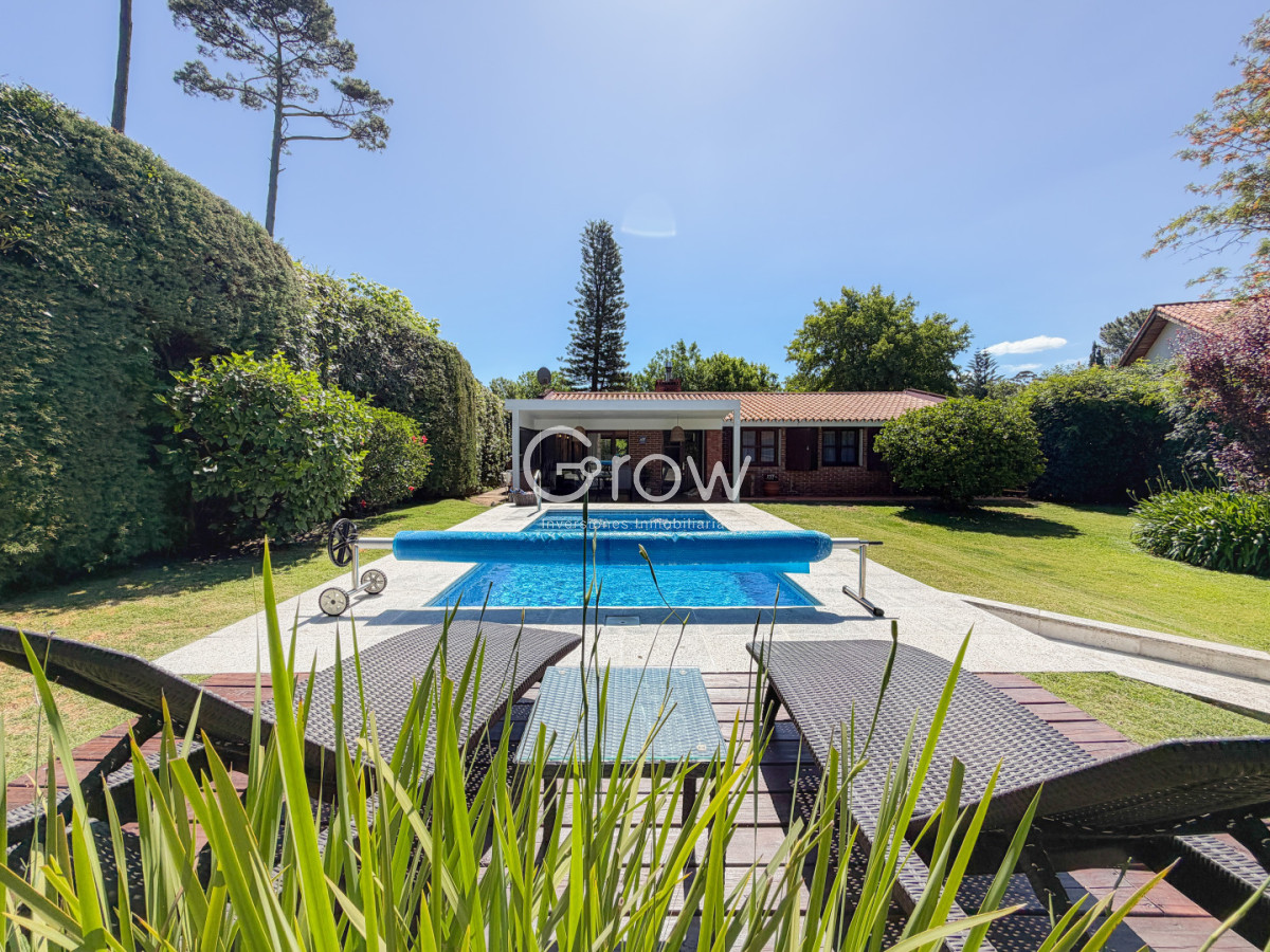 Casa ID.3290 - Casa en Pinares, 4 dormitorios y piscina climatizada