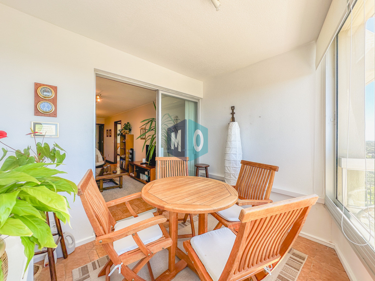 Apartamento ID.1092 - Apartamento en Roosevelt, piso alto, 2 dormitorios más dependencia