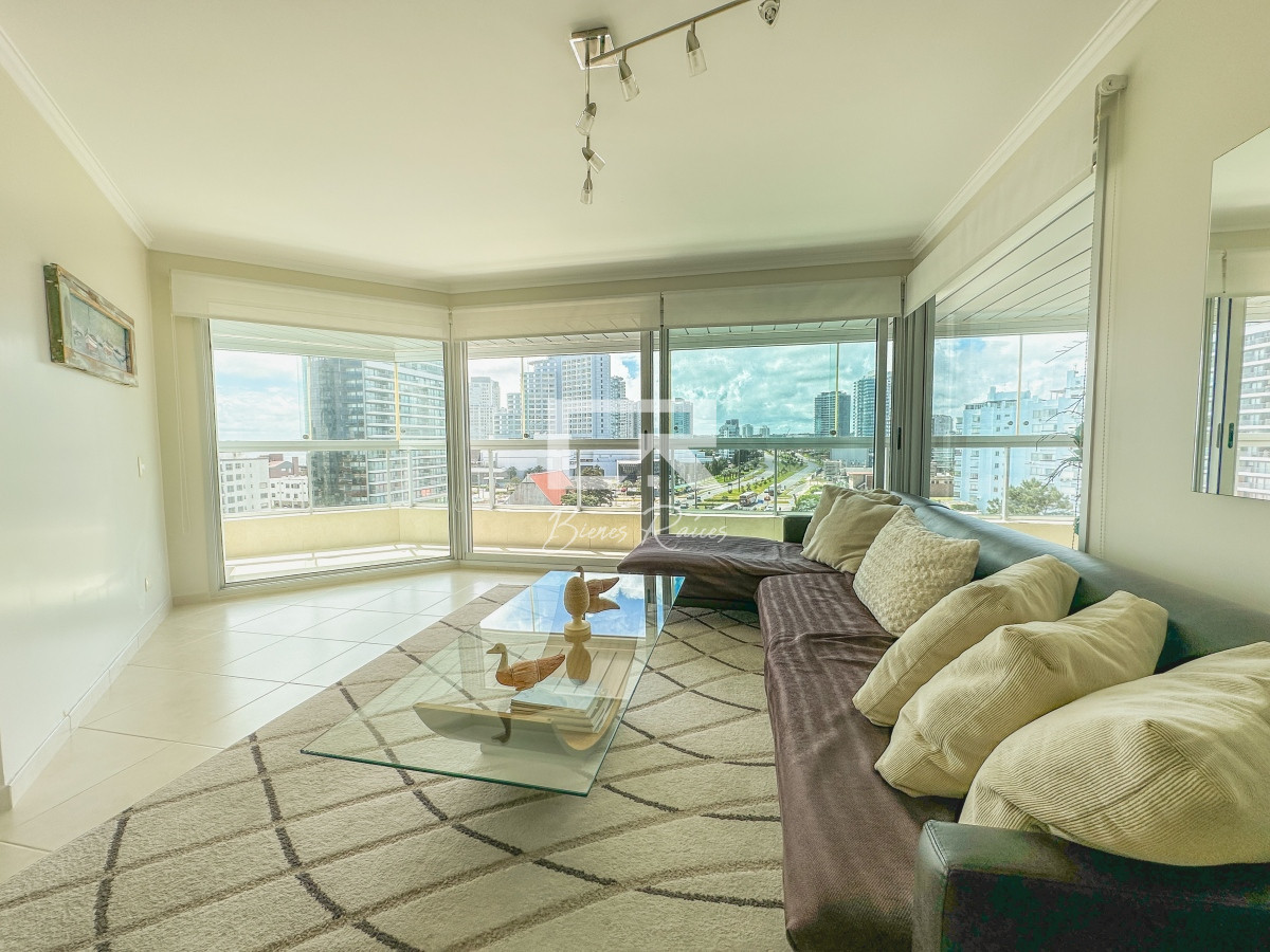 Apartamento ID.638 - Mansa, apartamento de 3 dormitorios más dependencia con parrillero