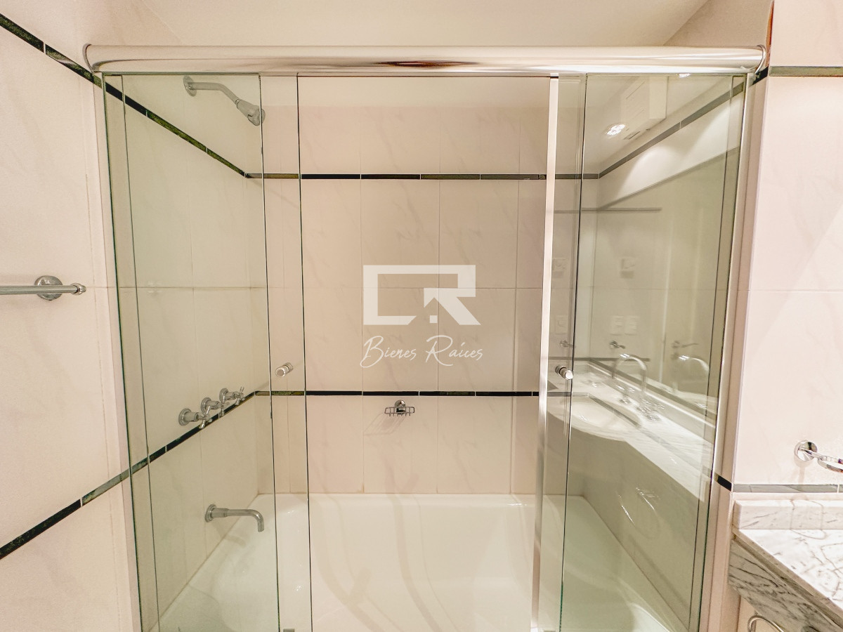 Apartamento ID.638 - Mansa, apartamento de 3 dormitorios más dependencia con parrillero