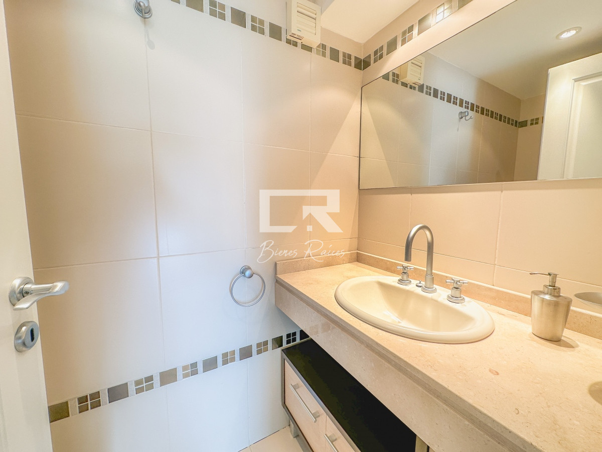Apartamento ID.638 - Mansa, apartamento de 3 dormitorios más dependencia con parrillero