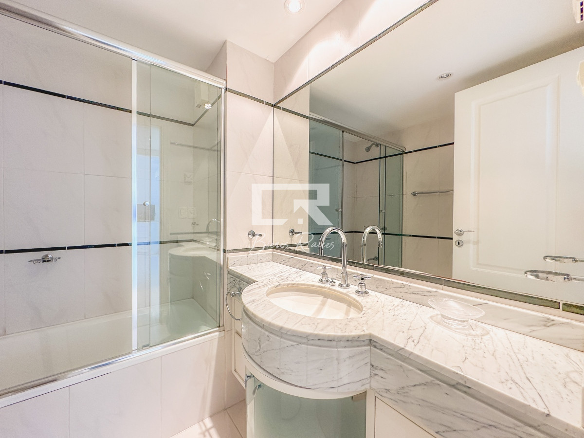 Apartamento ID.638 - Mansa, apartamento de 3 dormitorios más dependencia con parrillero