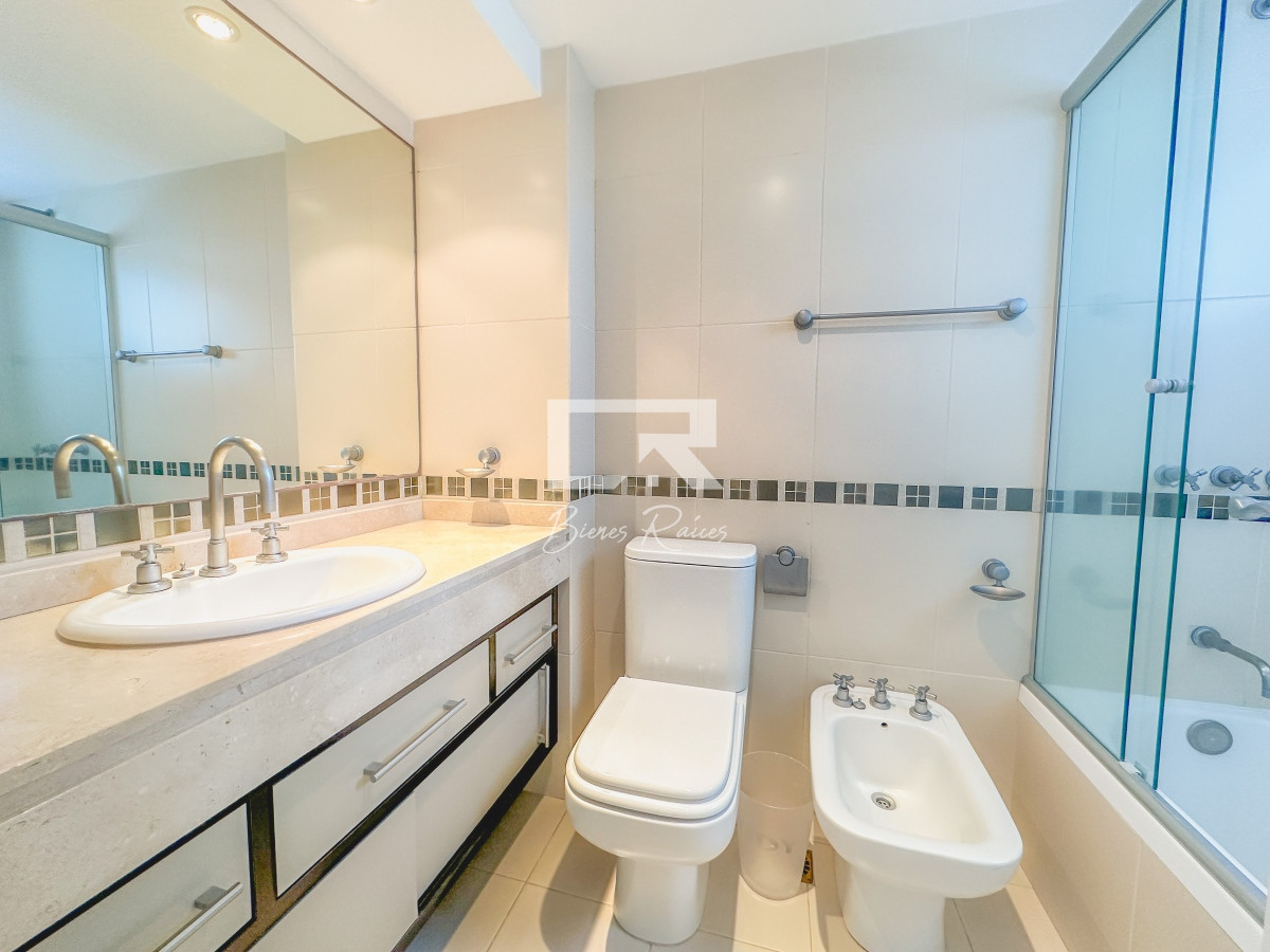 Apartamento ID.638 - Mansa, apartamento de 3 dormitorios más dependencia con parrillero