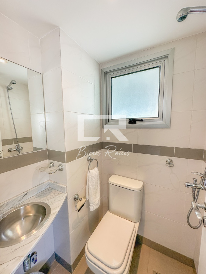 Apartamento ID.638 - Mansa, apartamento de 3 dormitorios más dependencia con parrillero