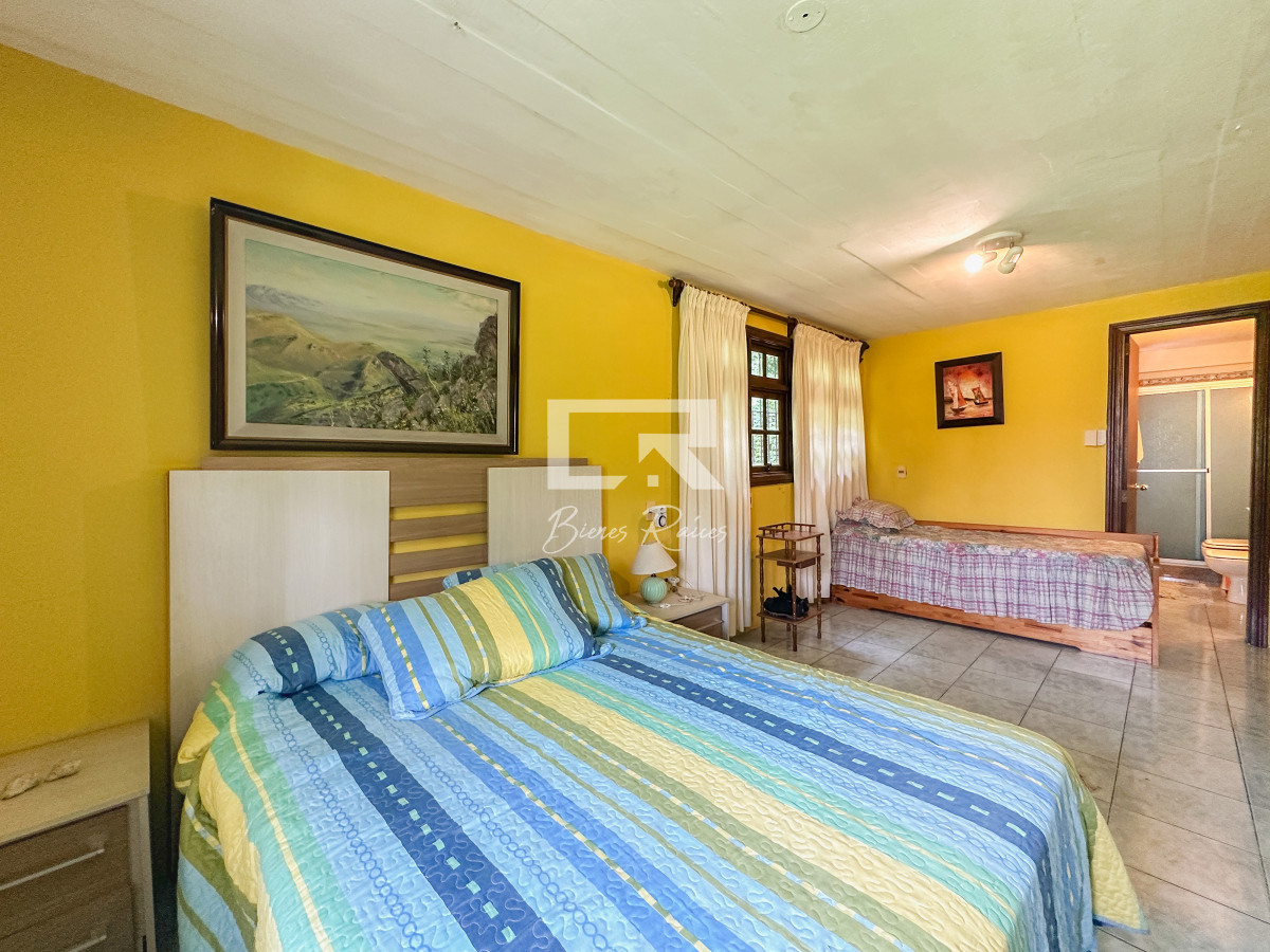 Casa ID.863 - Casa en Jardines de Córdoba, 3 suites más toilette