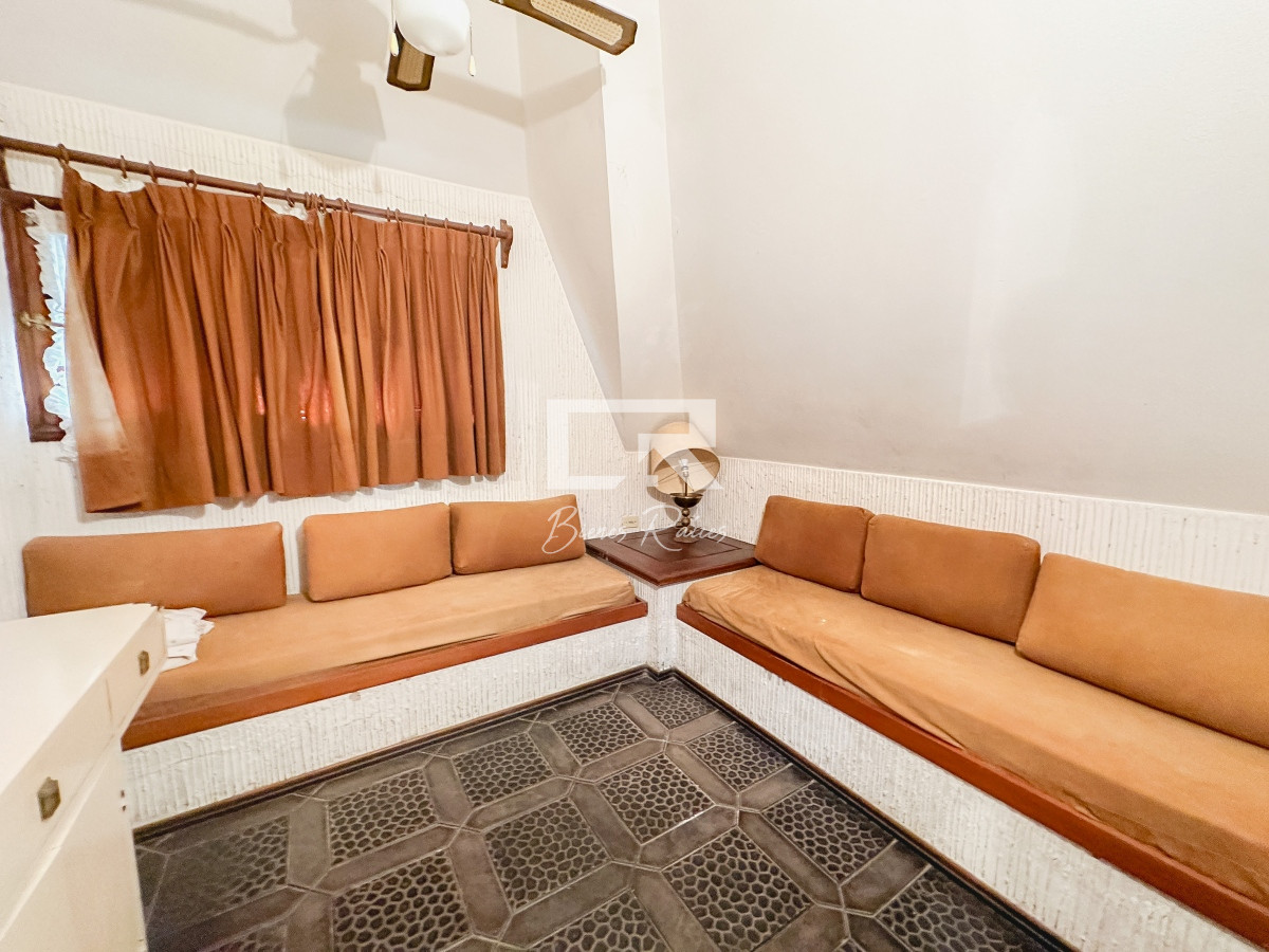 Casa ID.661 - Hermosa casa en Lugano, 4 dormitorios más dependencia