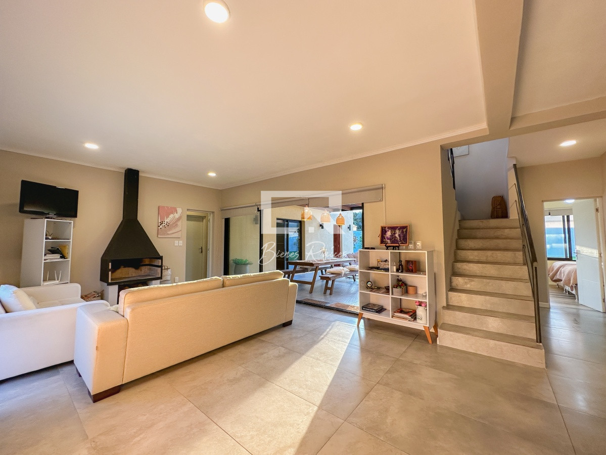 Casa ID.187 - Casa con vista a Laguna del Diario, 3 dormitorios más dependencia y piscina