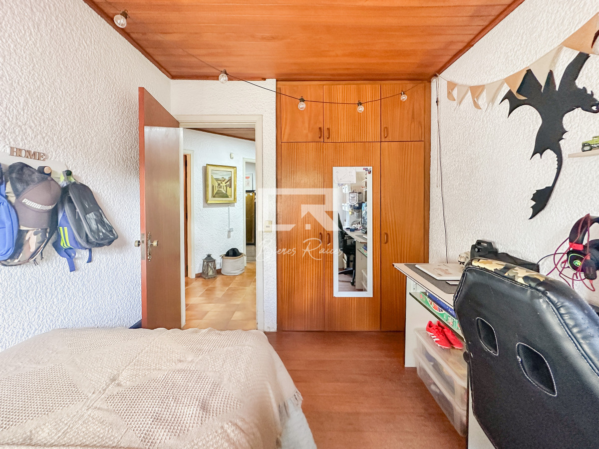 Casa ID.881 - Casa en Pinares, 3 dormitorios más dependencia