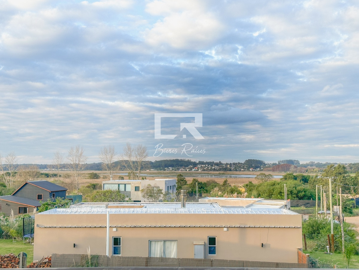 Casa ID.187 - Casa con vista a Laguna del Diario, 3 dormitorios más dependencia y piscina