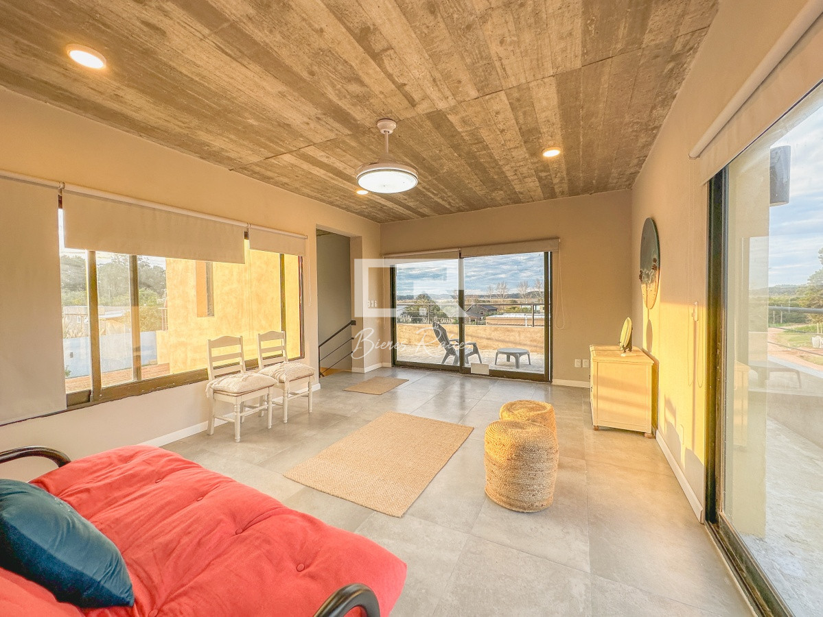 Casa ID.187 - Casa con vista a Laguna del Diario, 3 dormitorios más dependencia y piscina