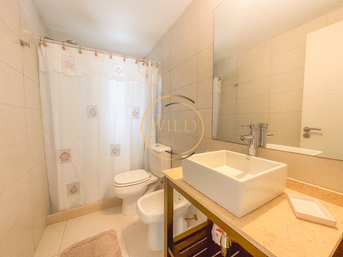 Apartamento ID.2274 - Peninsula, amplio y soleado apartamento de dos dormitorios