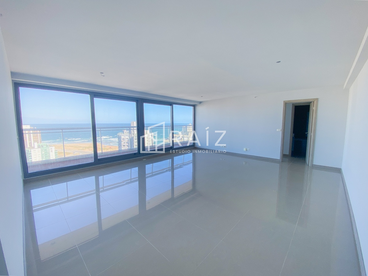 Apartamento ID.11030 - Piso alto en Brava, 2 dormitorios