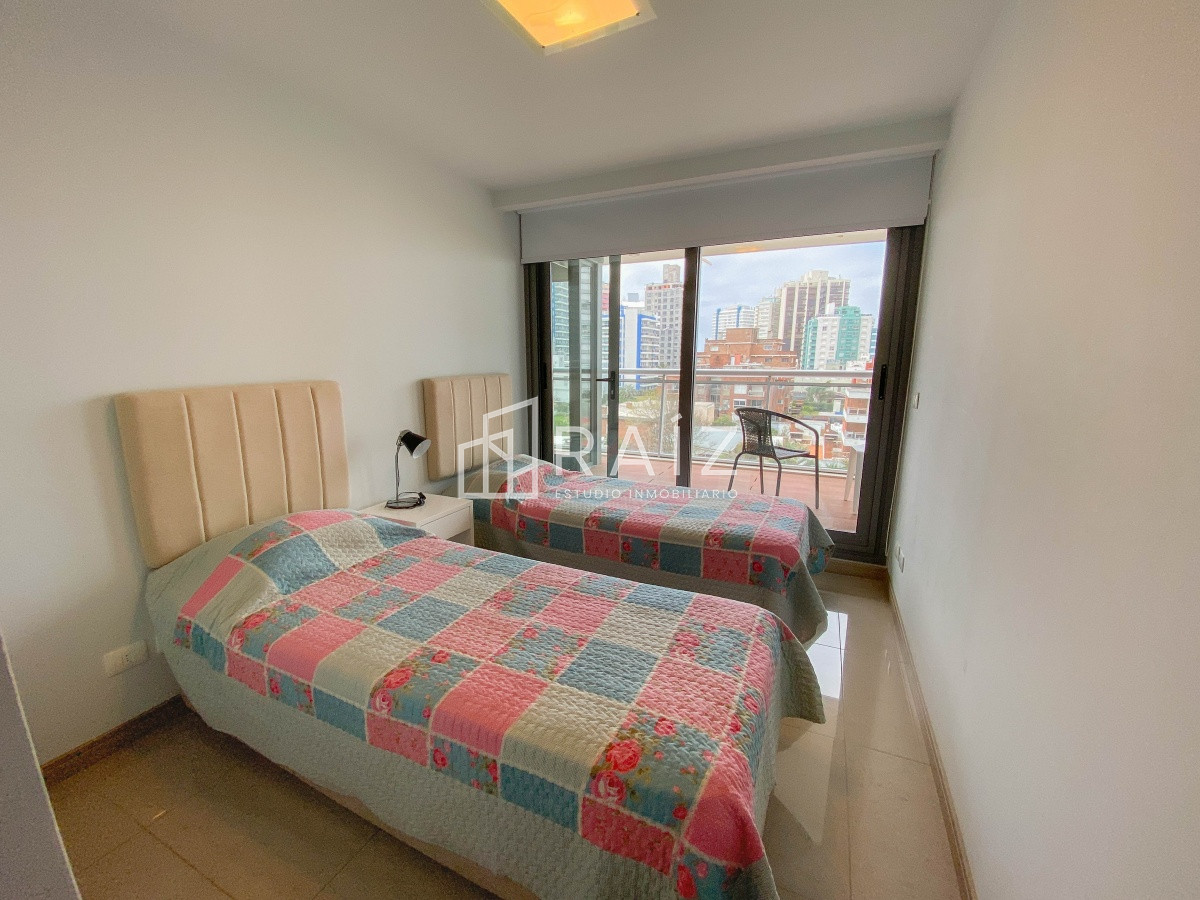 Apartamento ID.11032 - Amplio apartamento en brava, 3 dormitorios