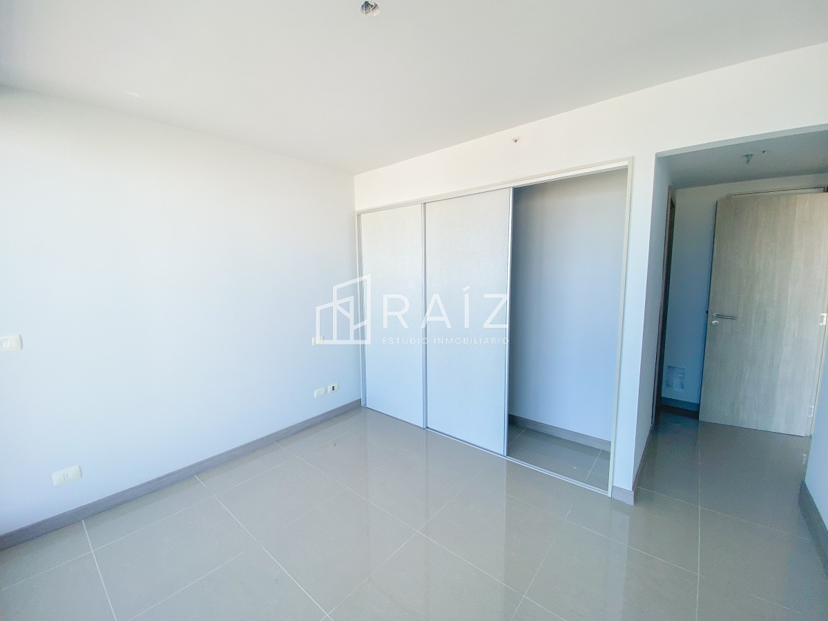 Apartamento ID.11030 - Piso alto en Brava, 2 dormitorios