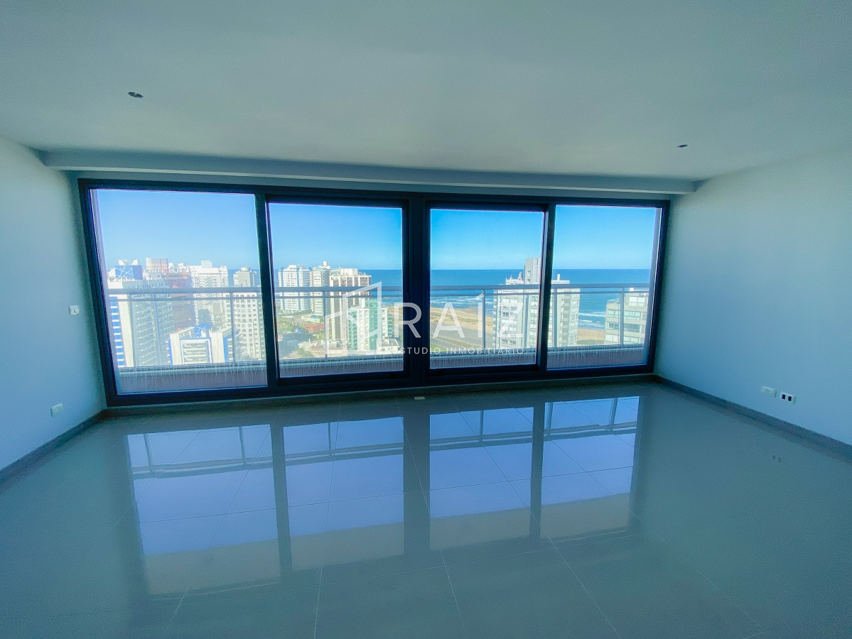 Apartamento ID.11031 - Piso alto en Brava, 2 dormitorios
