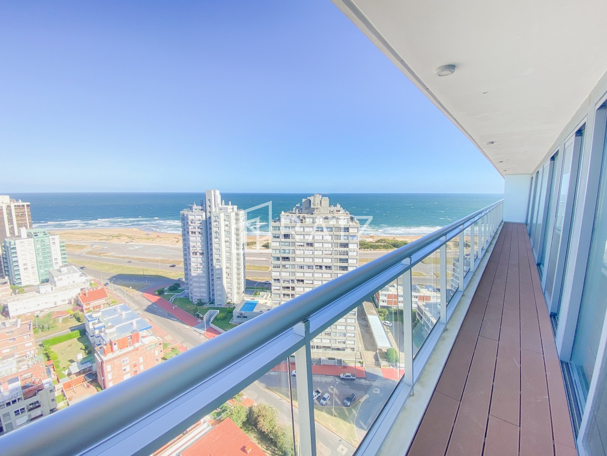 Apartamento ID.11030 - Piso alto en Brava, 2 dormitorios