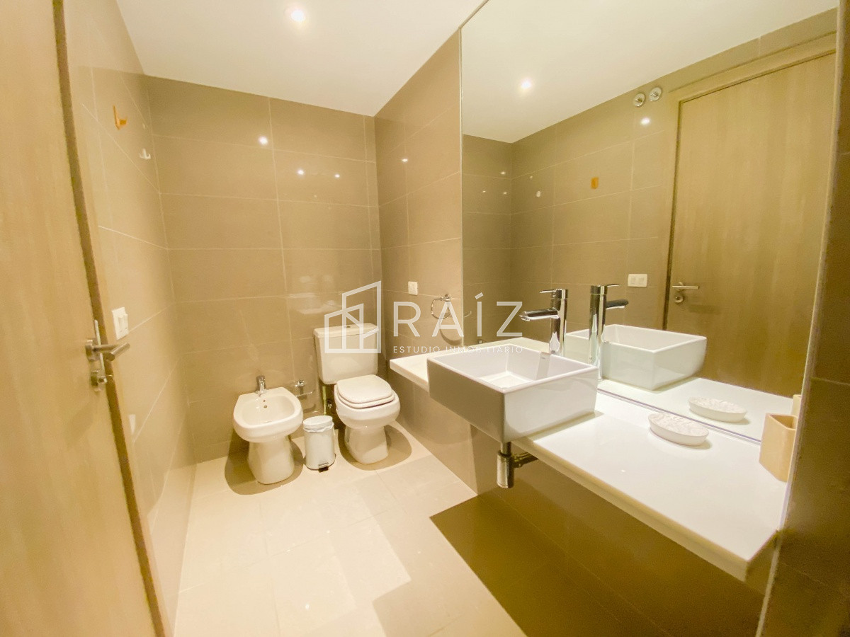 Apartamento ID.11032 - Amplio apartamento en brava, 3 dormitorios