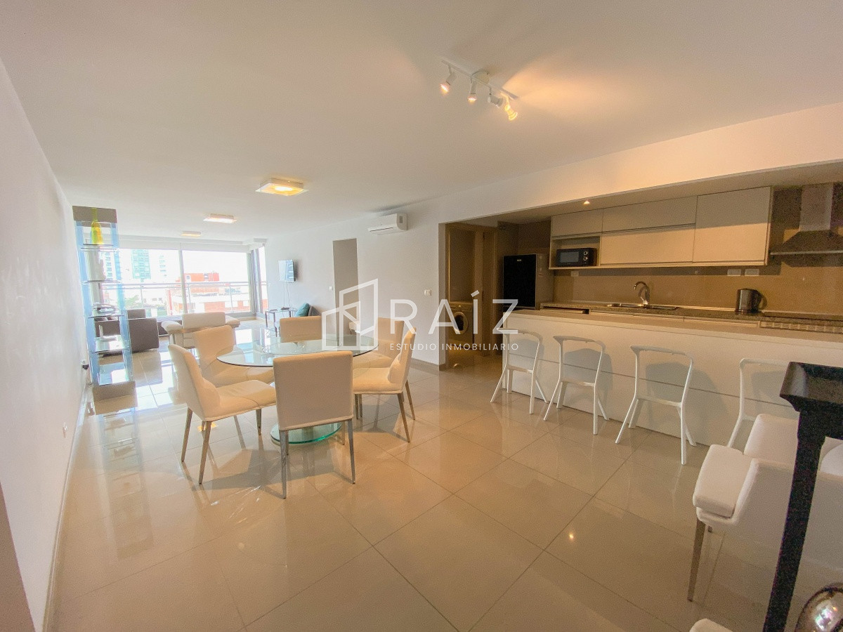Apartamento ID.11032 - Amplio apartamento en brava, 3 dormitorios