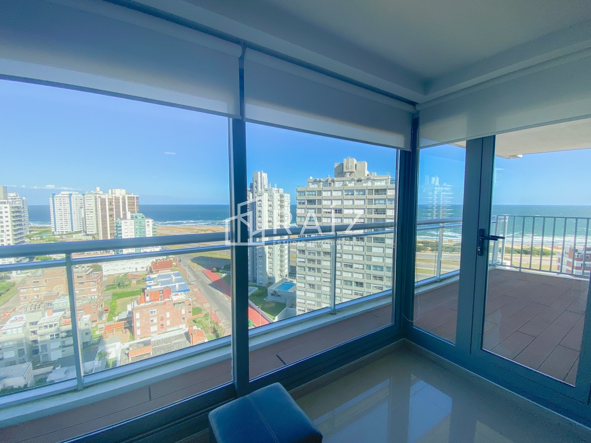 Apartamento ID.11034 - Piso alto en Brava, 2 suites más toilette