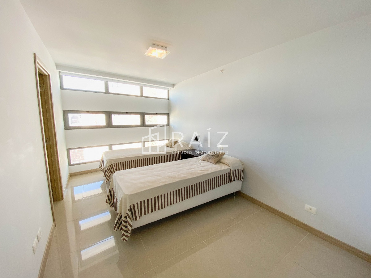 Apartamento ID.11036 - Piso alto con vista brava, dos suites
