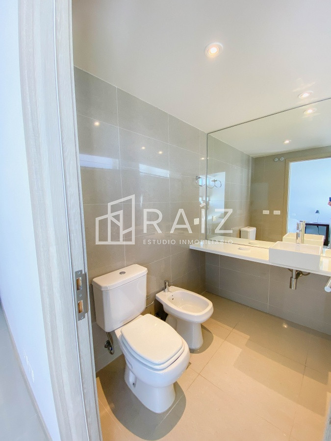 Apartamento ID.11036 - Piso alto con vista brava, dos suites