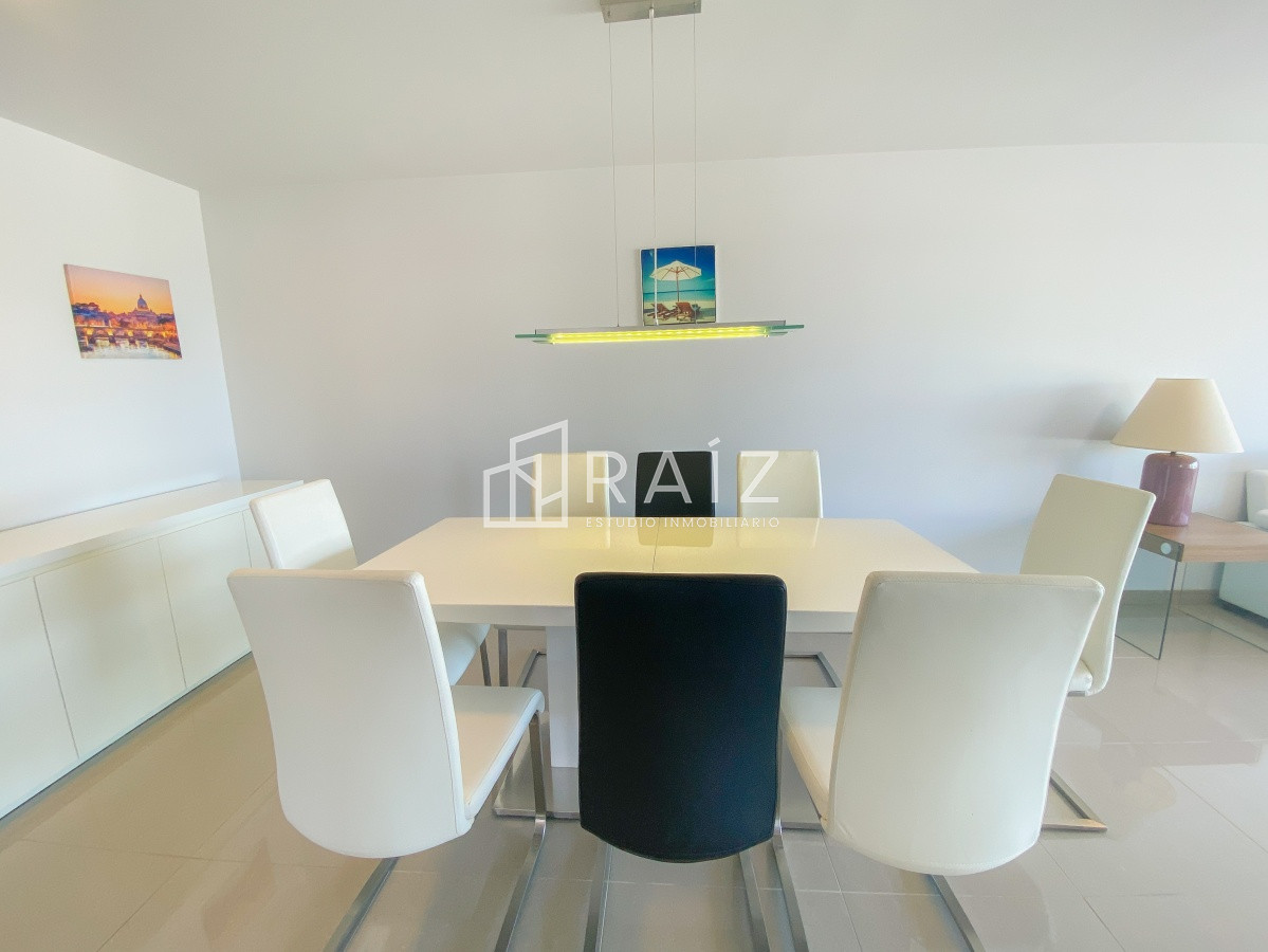 Apartamento ID.11034 - Piso alto en Brava, 2 suites más toilette