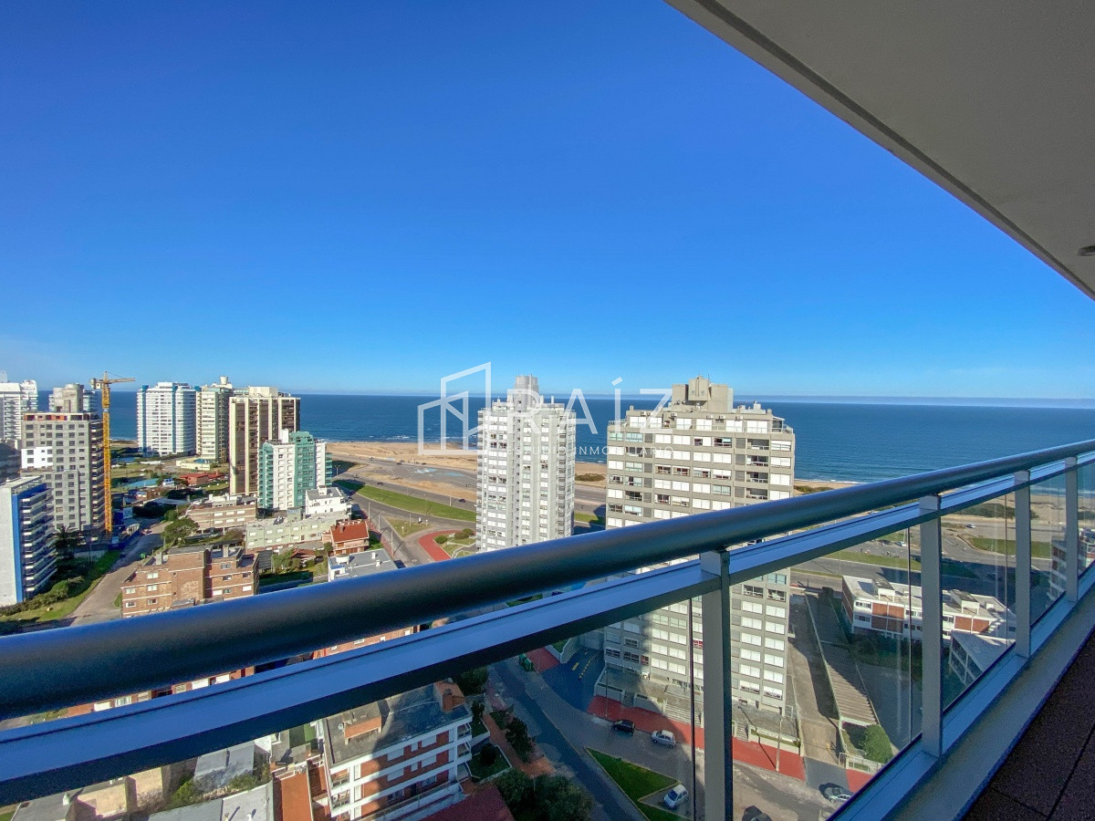 Apartamento ID.11033 - Dos suites con vista brava