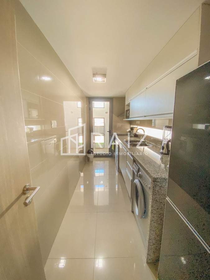 Apartamento ID.11036 - Piso alto con vista brava, dos suites