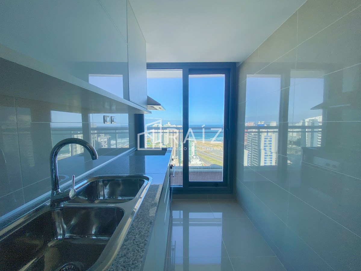 Apartamento ID.11030 - Piso alto en Brava, 2 dormitorios