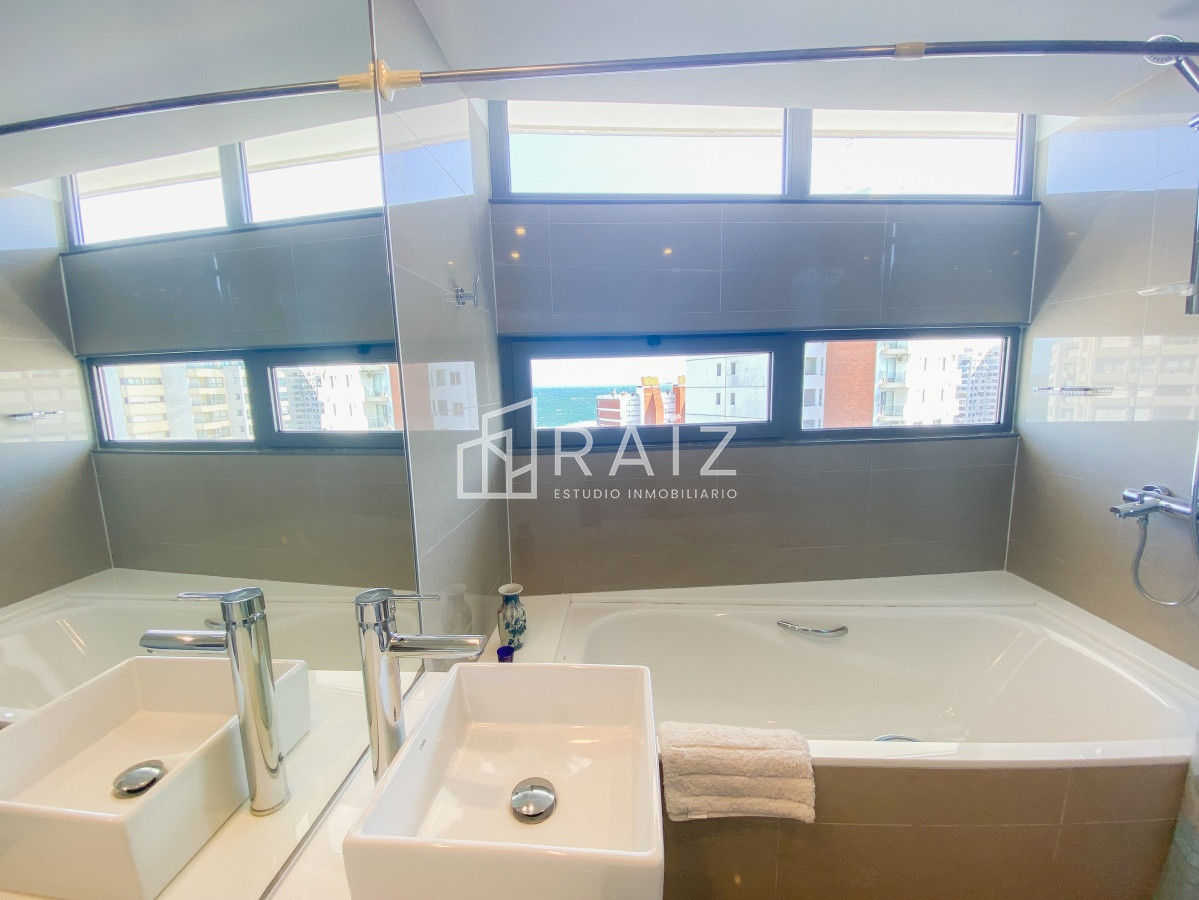 Apartamento ID.11034 - Piso alto en Brava, 2 suites más toilette