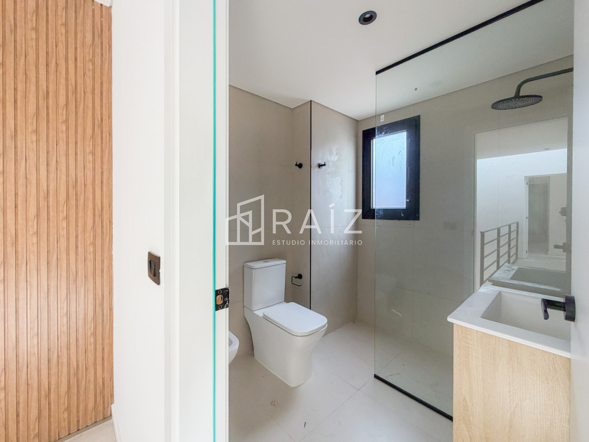 Casa ID.12105 - VENTA CASA 3 DORMITORIOS BARRIO CORDOBA A ESTRENAR