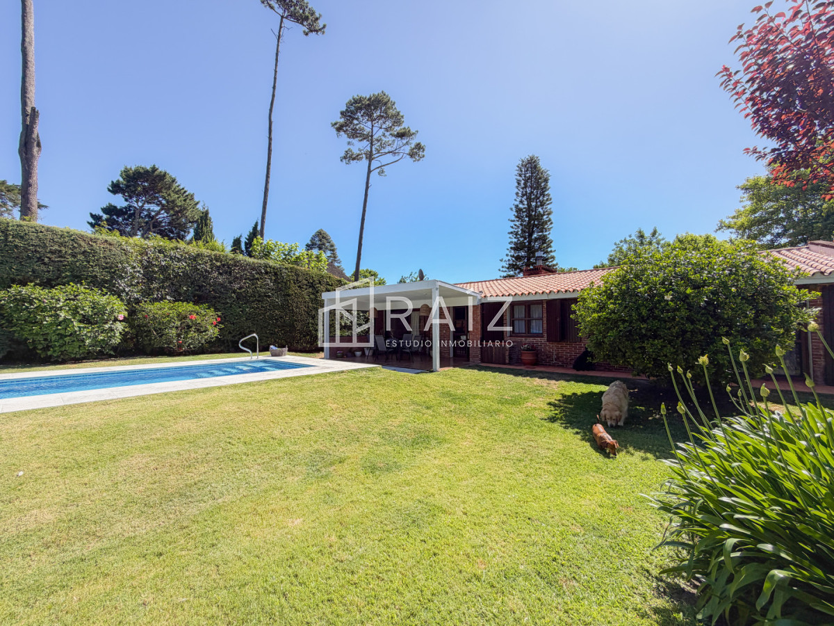 Q2FzYSBlbiBQaW5hcmVzLCA0IGRvcm1pdG9yaW9zIHkgcGlzY2luYSBjbGltYXRpemFkYSAtIFJlZiA6IFBCSTE1NjQ4