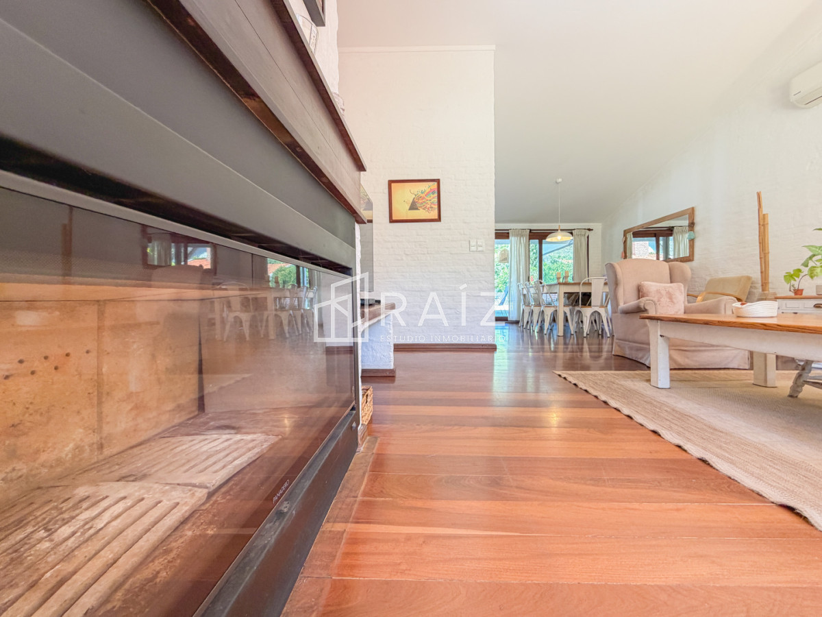 Q2FzYSBlbiBQaW5hcmVzLCA0IGRvcm1pdG9yaW9zIHkgcGlzY2luYSBjbGltYXRpemFkYSAtIFJlZiA6IFBCSTE1NjQ4