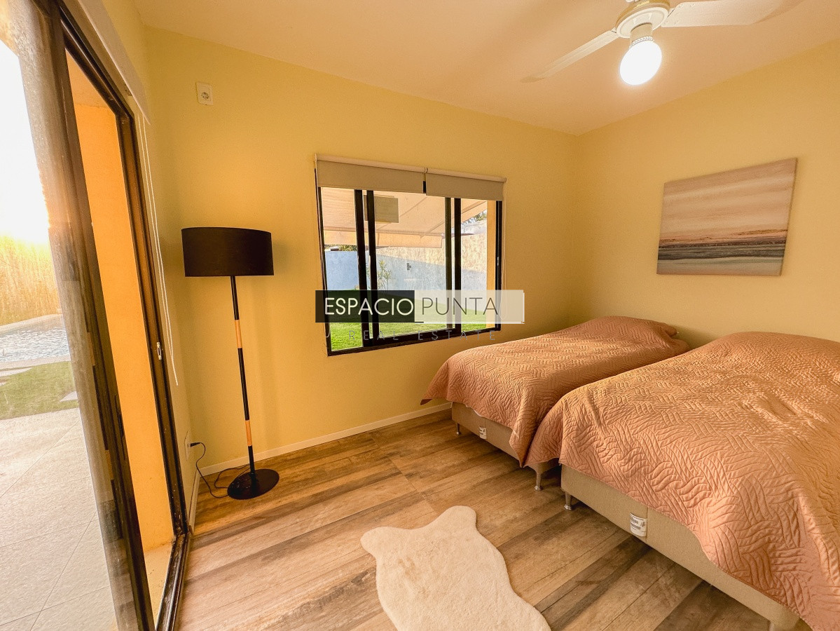 Casa ID.241 - Casa con vista a Laguna del Diario, 3 dormitorios más dependencia y piscina