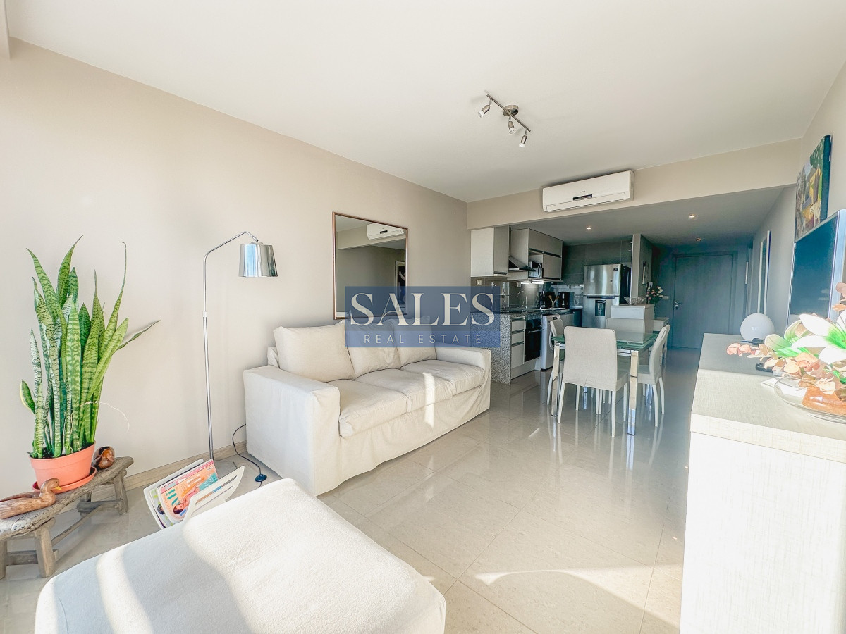 Apartamento ID.1082 - Onix, oportunidad en piso alto con un dormitorio y medio 