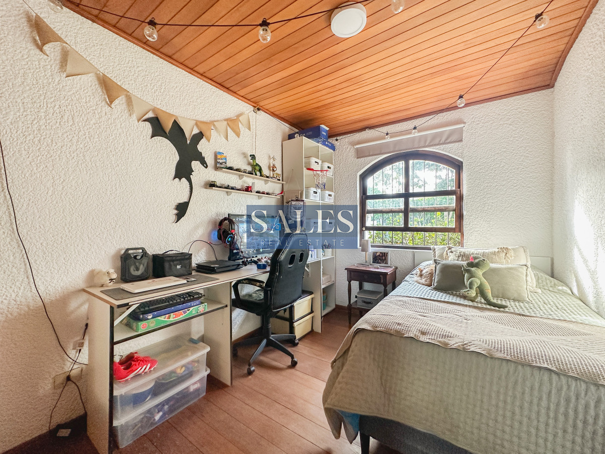Casa ID.1346 - Casa en Pinares, 3 dormitorios más dependencia