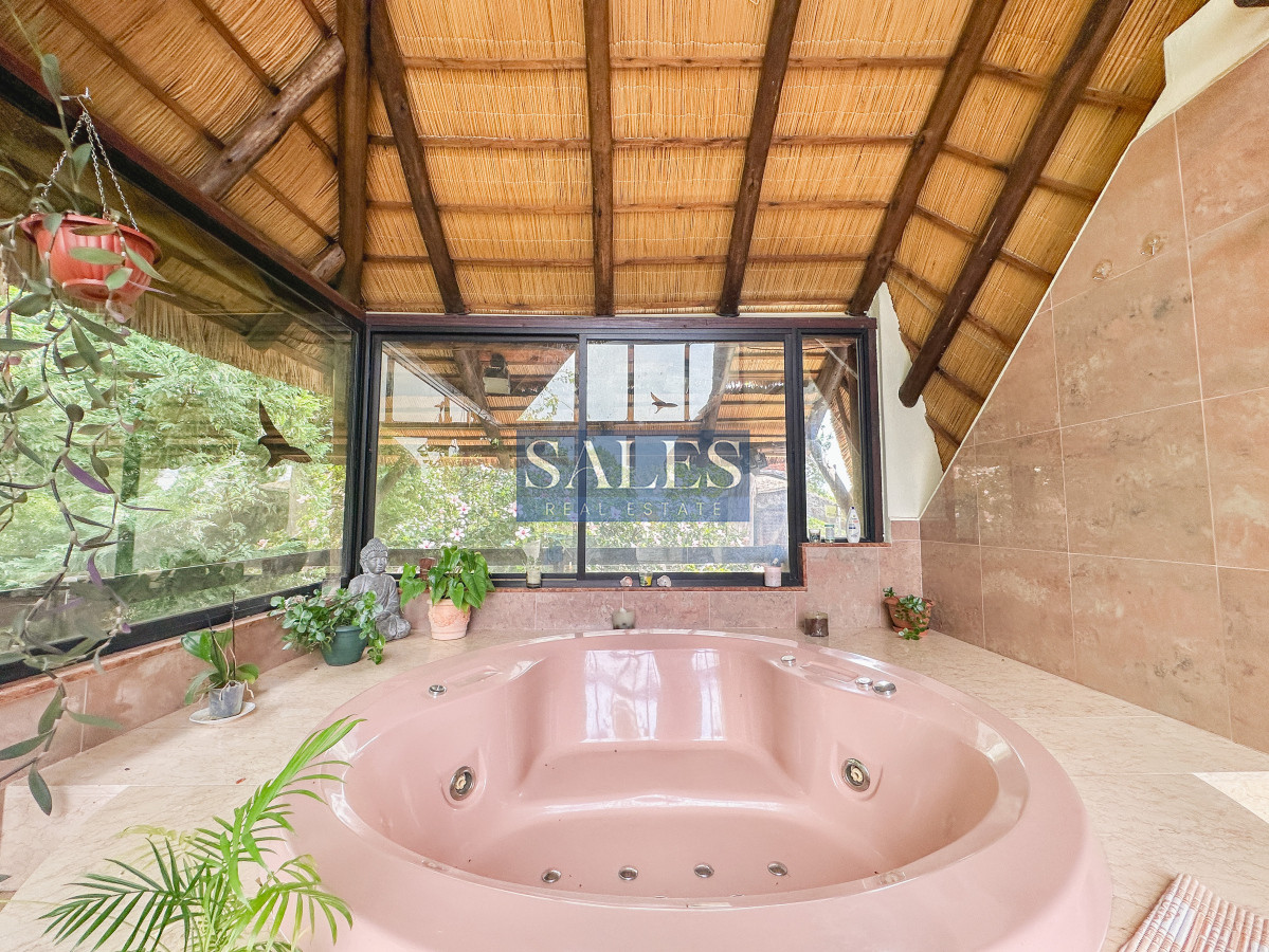 Casa ID.1214 - Casa en Jardines de Córdoba, 3 suites más toilette