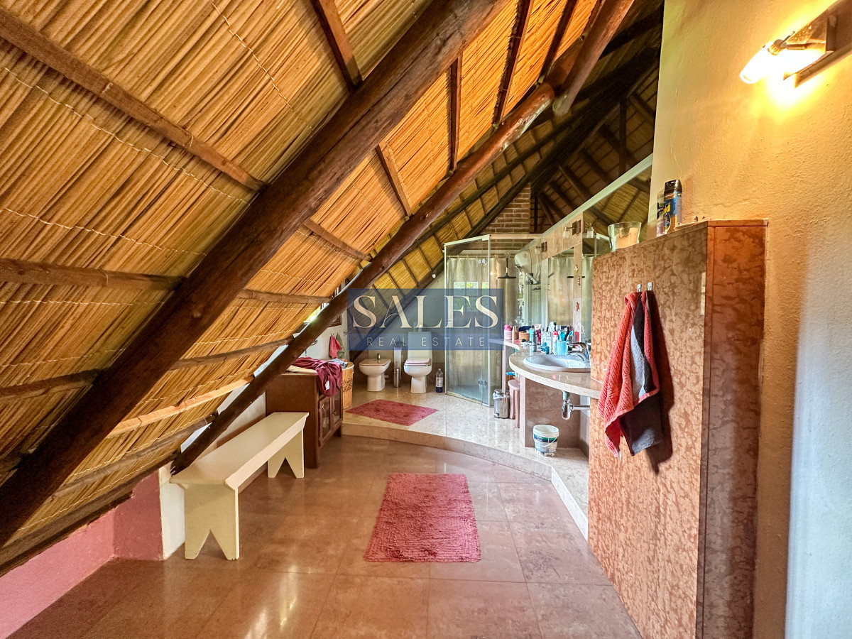 Casa ID.1214 - Casa en Jardines de Córdoba, 3 suites más toilette