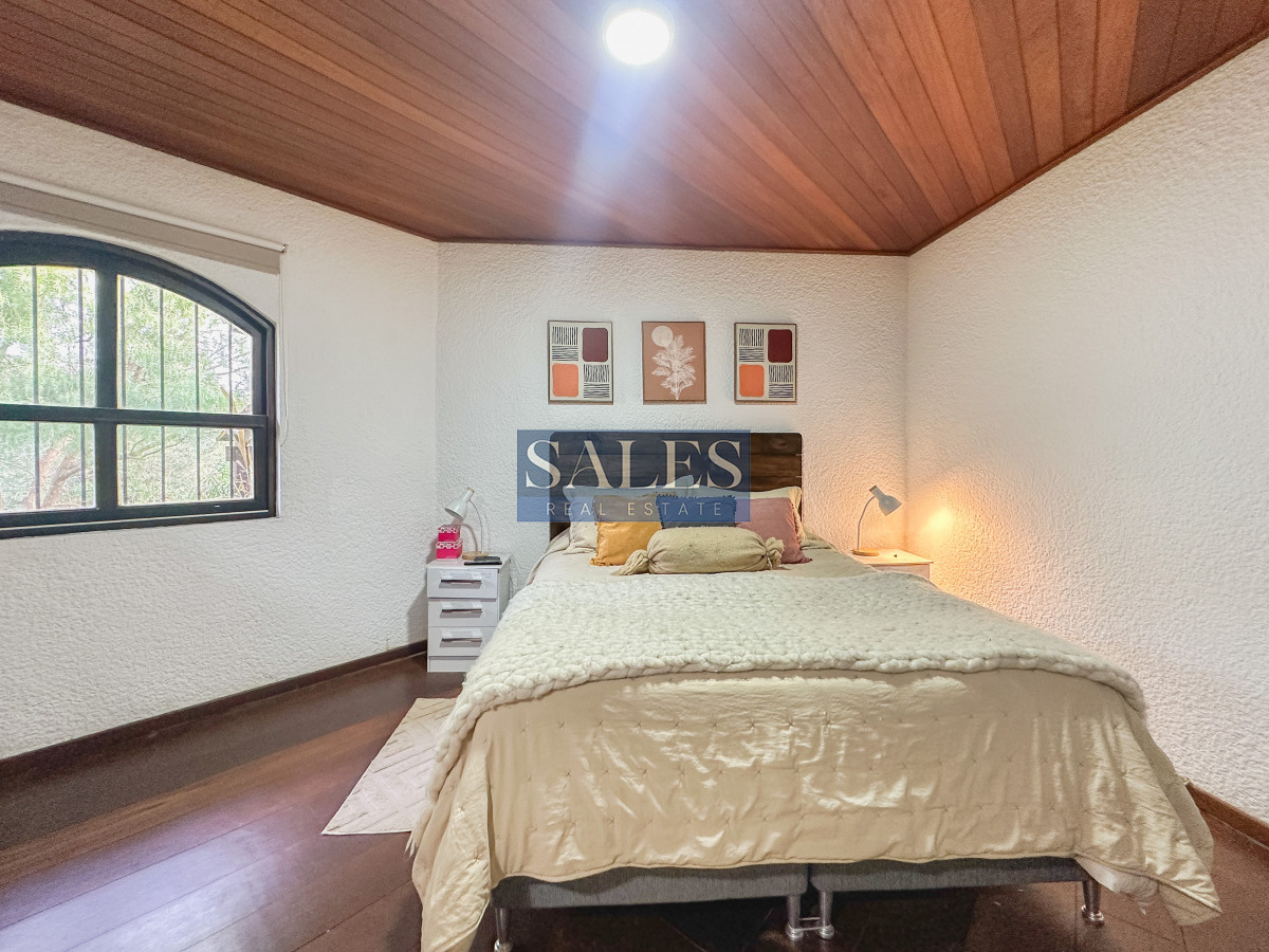 Casa ID.1346 - Casa en Pinares, 3 dormitorios más dependencia
