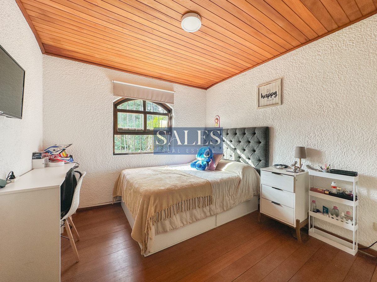 Casa ID.1346 - Casa en Pinares, 3 dormitorios más dependencia