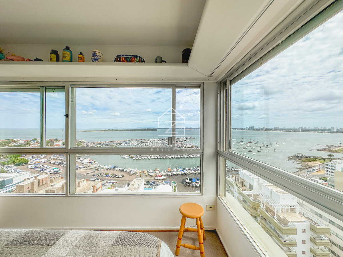 Apartamento ID.1962 - Apartamento en Península, piso alto con vista al Puerto, 4 dormitorios