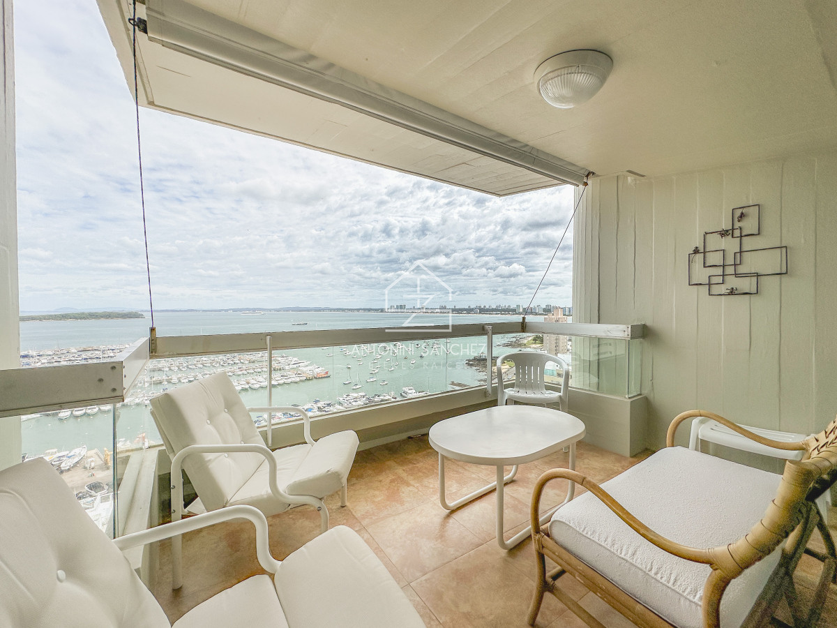 Apartamento ID.1962 - Apartamento en Península, piso alto con vista al Puerto, 4 dormitorios