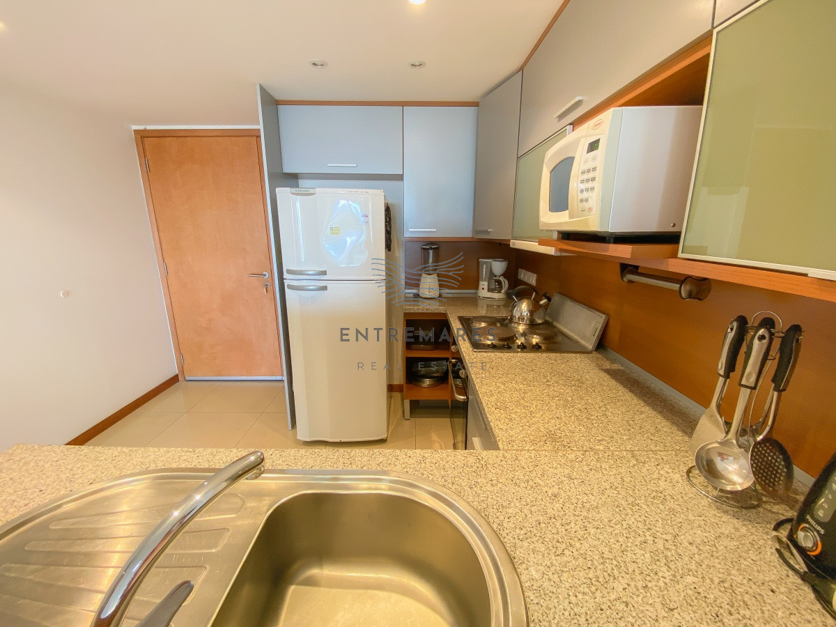 Apartamento ID.337 - Apartamento en Roosevelt, 2 dormitorios, piso alto