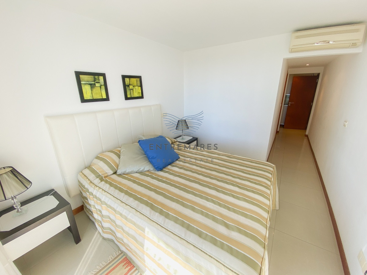Apartamento ID.337 - Apartamento en Roosevelt, 2 dormitorios, piso alto