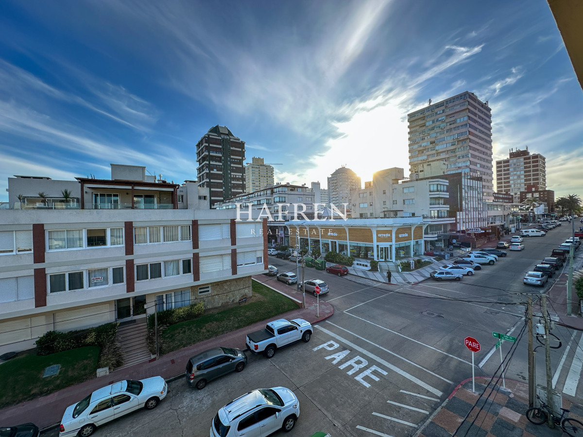 Apartamento ID.245 - Peninsula, apartamento en venta de 2 dormitorios con garage